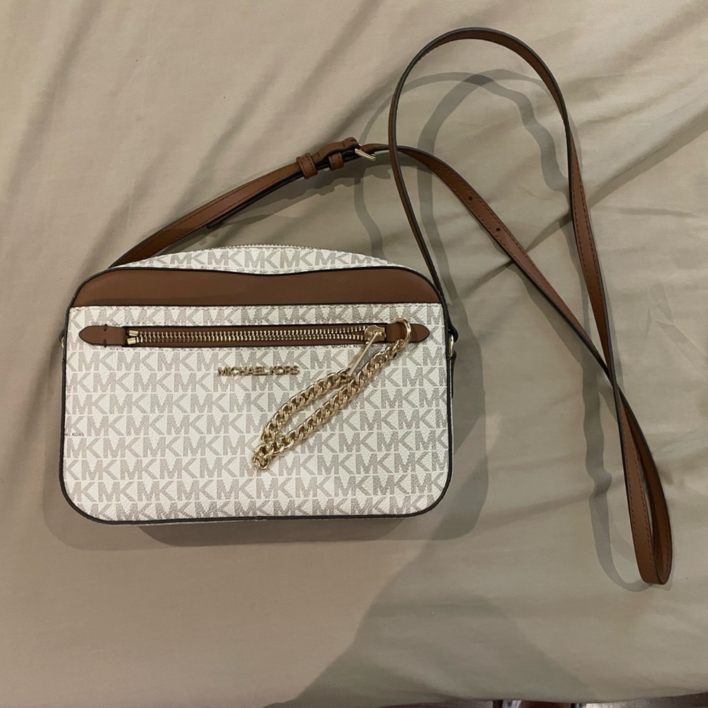 Michael Kors crossbody bag brand new never used
